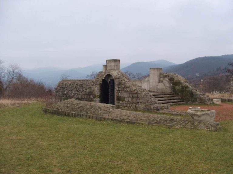 A prépostsági romok titkai – középkori emlékek Dömösön